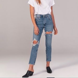 Abercrombie & Fitch Ripped High Rise Mom Jeans 29S